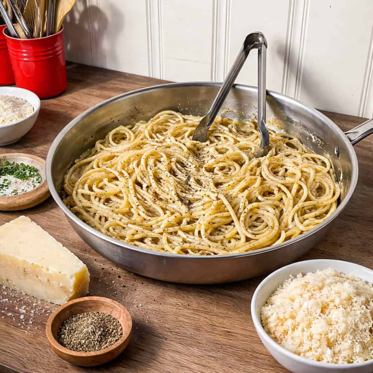 Cacio e Pepe (Roman Cheese & Pepper Pasta)